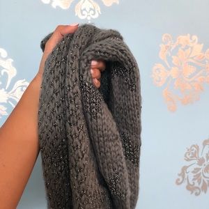 ✨NWT✨Grey STEVE MADDEN Scarf!